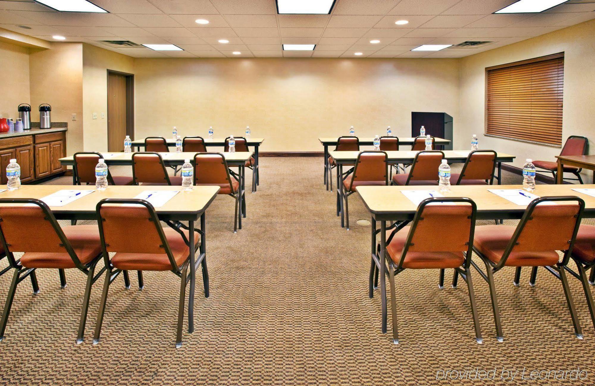 Holiday Inn Express & Suites Jacksonville By Ihg South Jacksonville Exterior photo